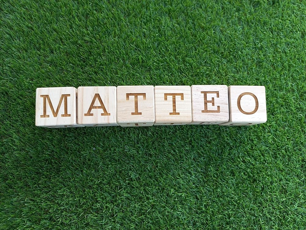 nombre bebé en cubos de madera